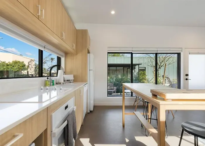 Apartment Eco-friendly 2-bedroom - 80 Walkscore!