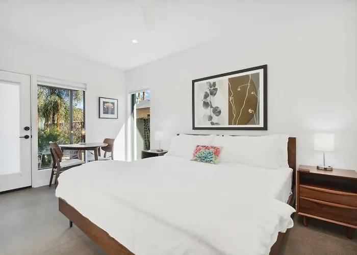 Apartment Eco-friendly 2-bedroom - 80 Walkscore!